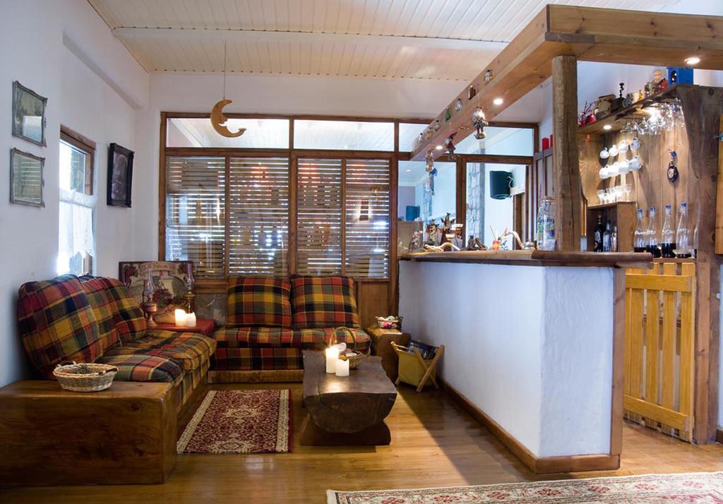 Guesthouse Mavrodimos Eptálofos Екстериор снимка